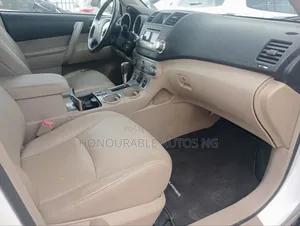 Toyota Highlander 2012 White