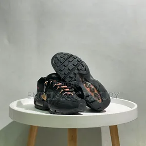 Pure Quality Luxury Men's Sneakers Nike Well Branded Package