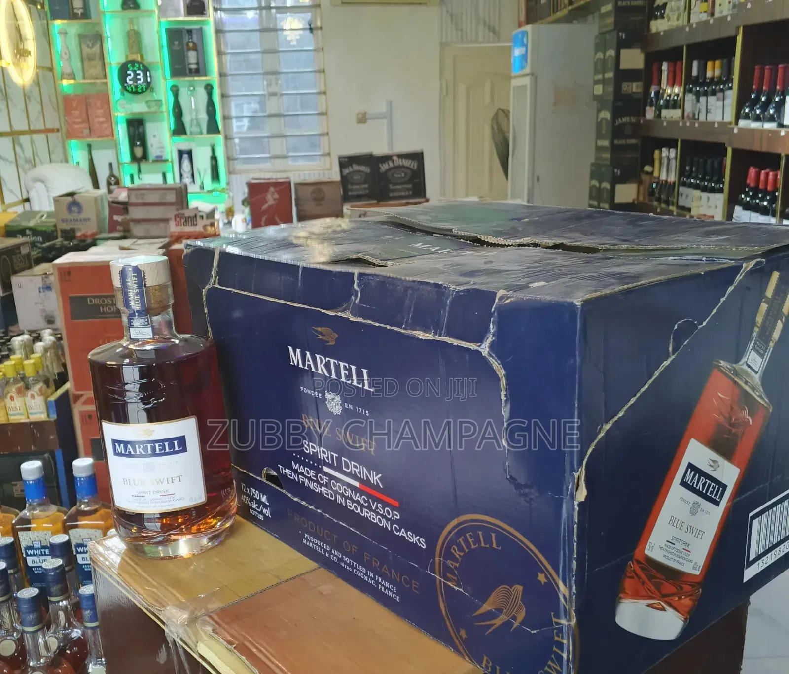 Drink Martell Blu Swift
