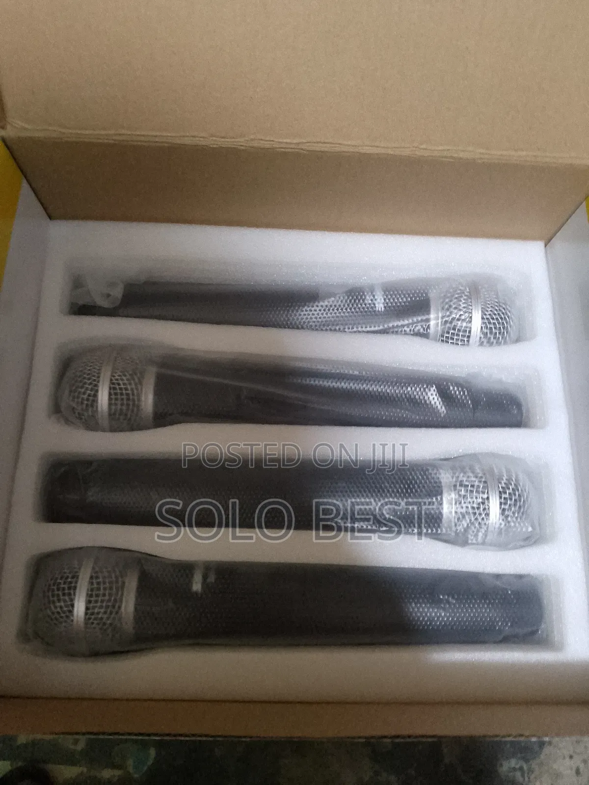 Shure 4 in 1 Wireless Microphone Sh 304