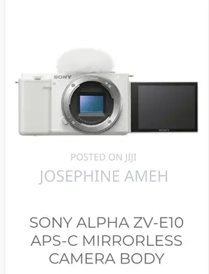 Sony Alpha Zv—E10 Aps—C Mirrorless Camera Body