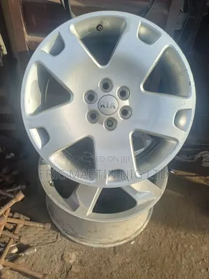 Alloy Wheel Rim17 Rim Is Very Clean