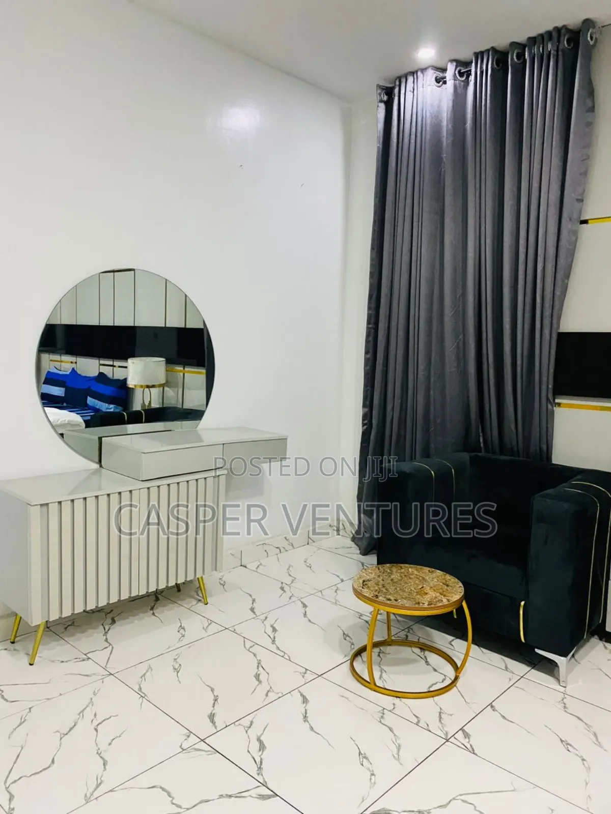 Furnished Kingsize Masterbedroom