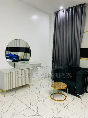 Furnished Kingsize Masterbedroom