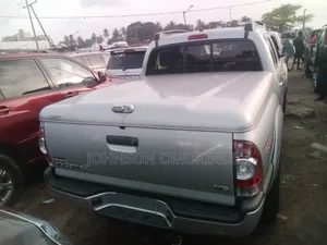 Toyota Tacoma Double Cab V6 Automatic 2012 Silver