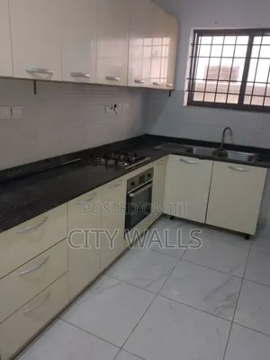 2bdrm Block of Flats in Lekki Phase 1 for rent