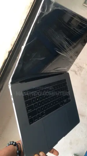 Laptop Apple MacBook Pro 2019 32GB Intel Core i7 SSD 512GB