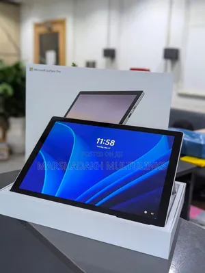 New Laptop Microsoft Surface Pro 5 8GB Intel Core I7 SSD 256GB