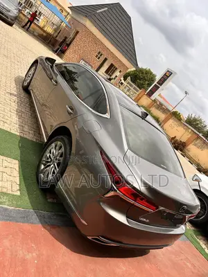 Lexus LS 2019 Gray