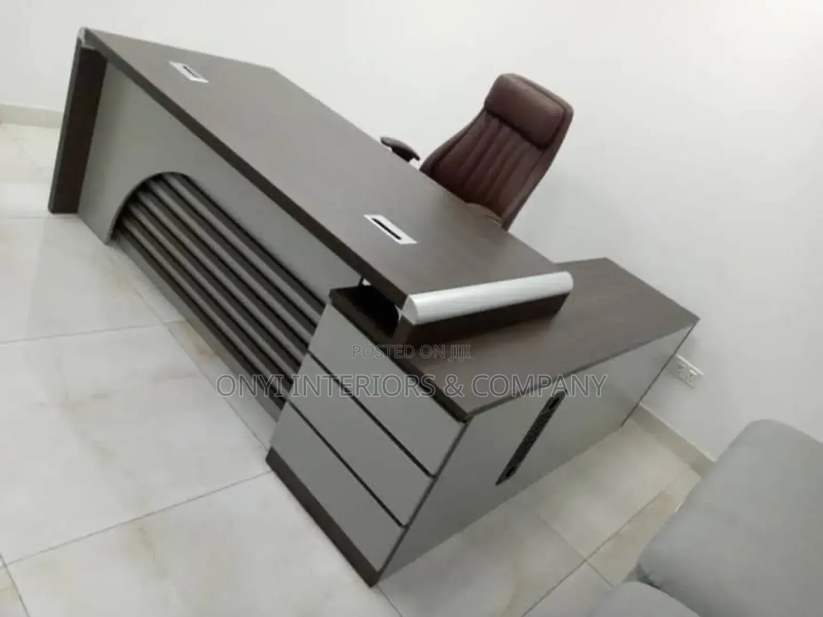 Luxury Office Table 1.6m