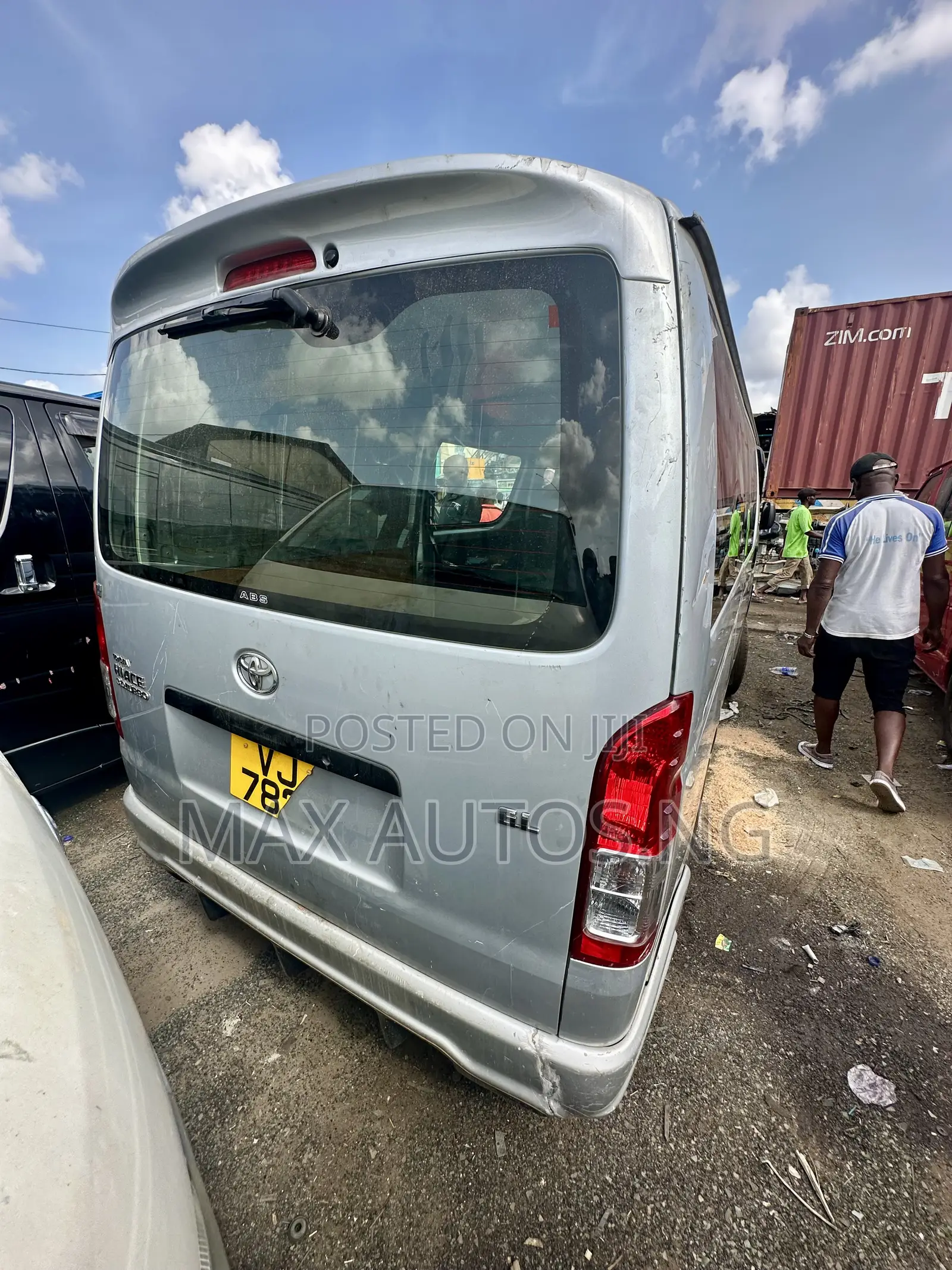Toyota HiAce 2012 Silver