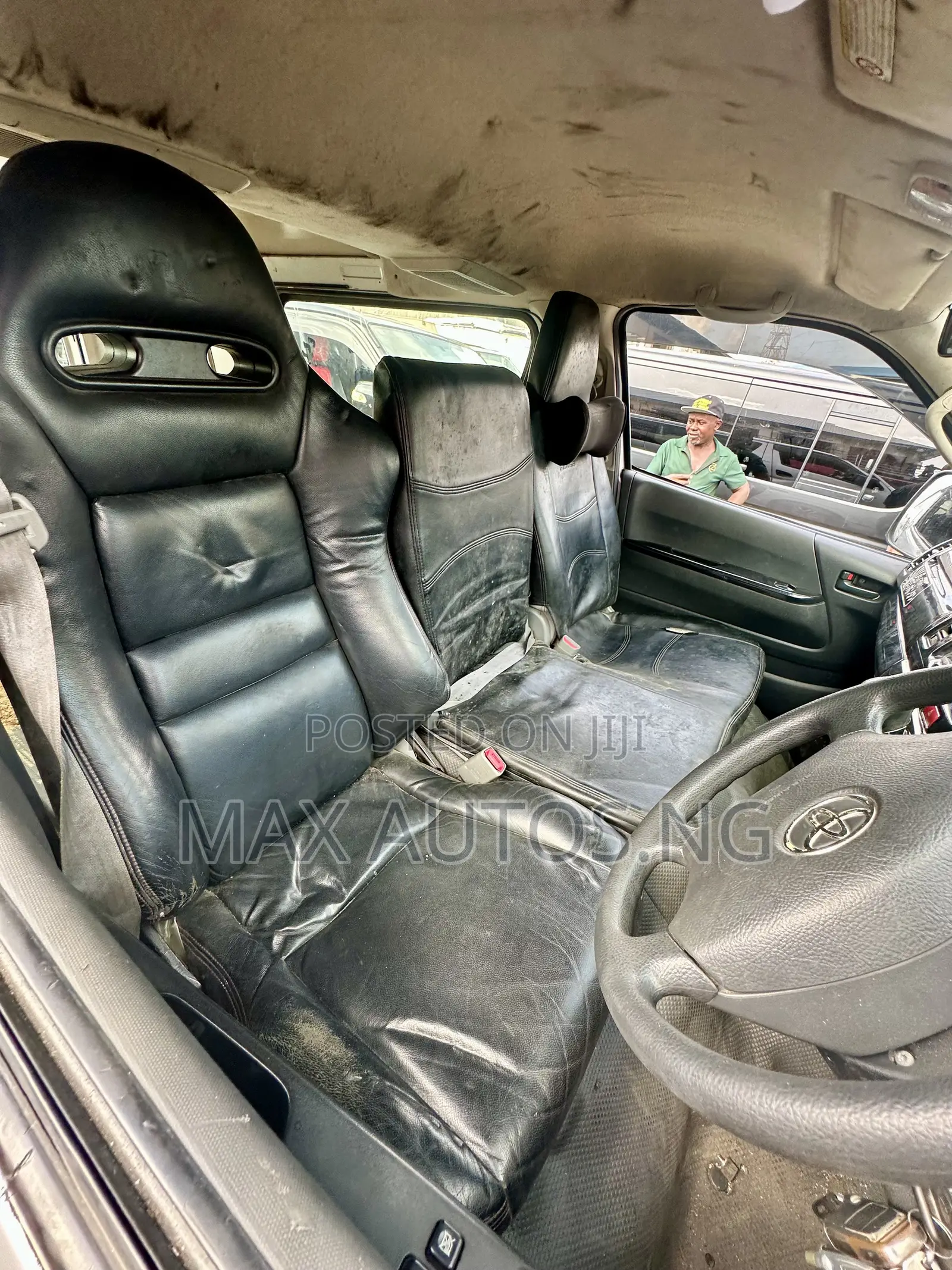 Toyota HiAce 2012 Silver