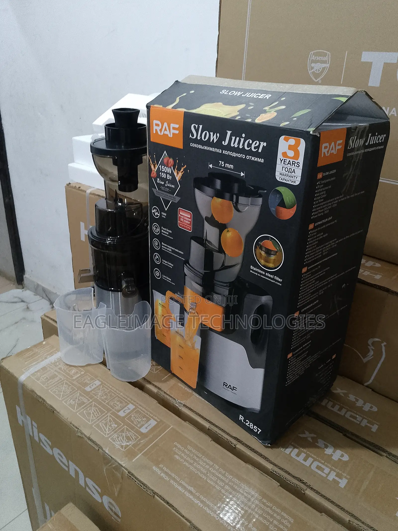 Compact Raf R.2857 Juicer-Space Saving Design