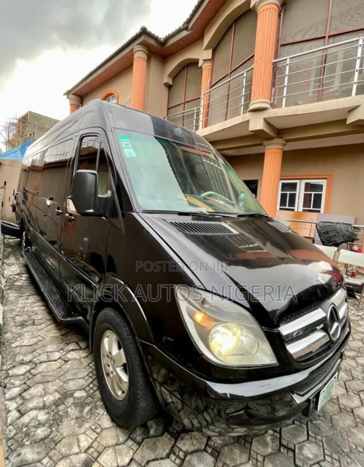 Sprinter Luxury Bus For Rent