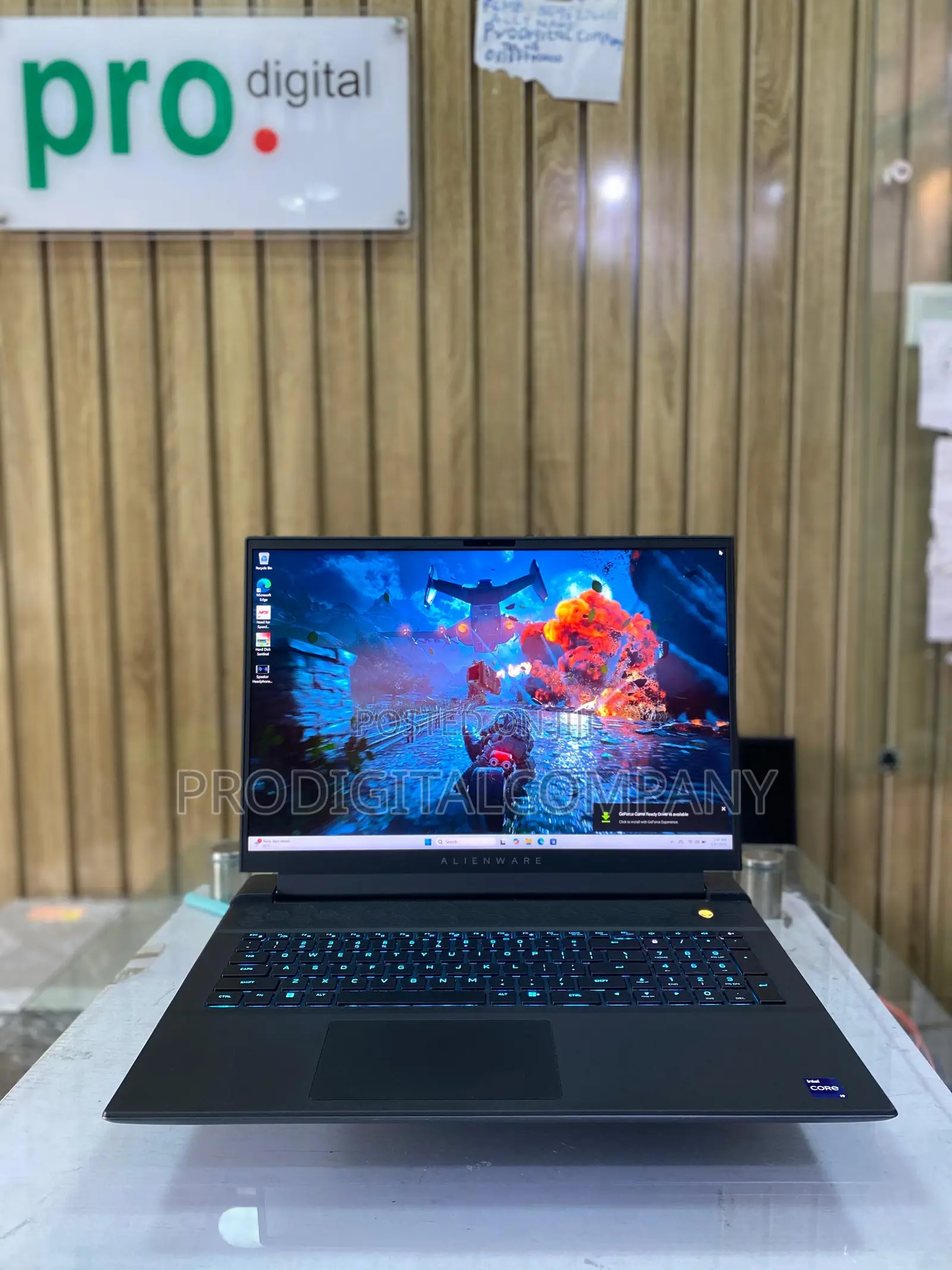 Laptop Dell Alienware M18 R2 32GB Intel Core i9 SSD 1T
