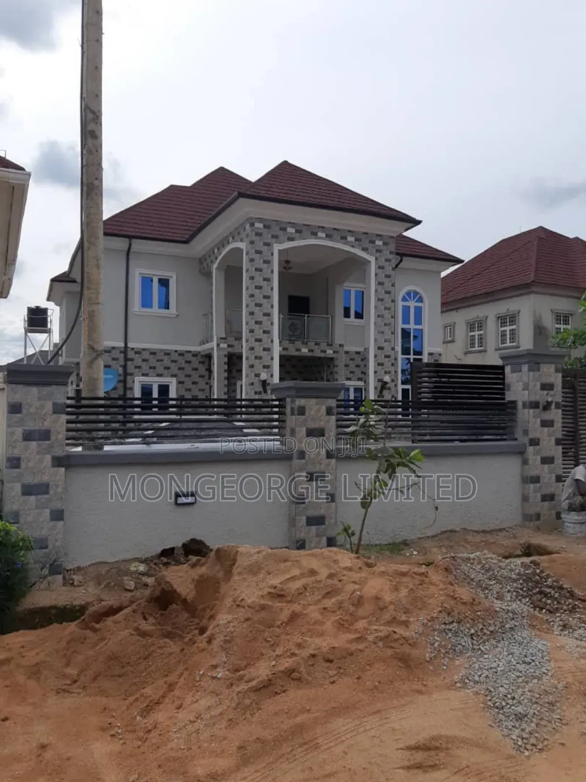 6 Bedroom Detached Duplex