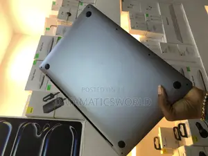 Laptop Apple MacBook Pro 2020 16GB Apple M1 SSD 256GB