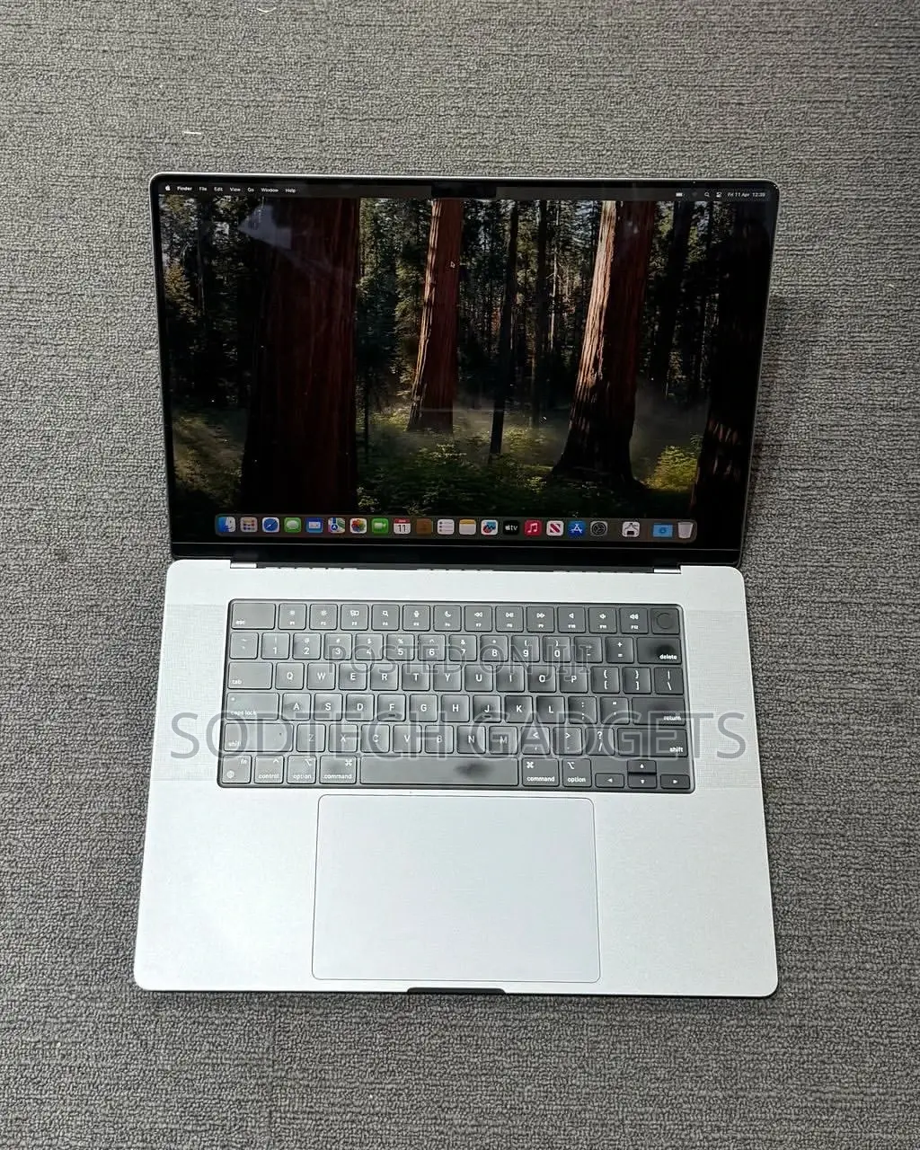 Laptop Apple MacBook Pro 2021 M1 16GB Apple M1 Pro SSD 1T