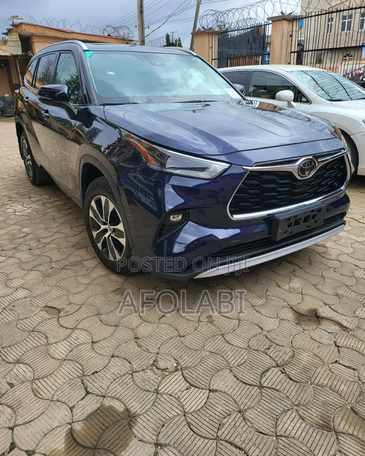 Toyota Highlander XLE 2021 Blue