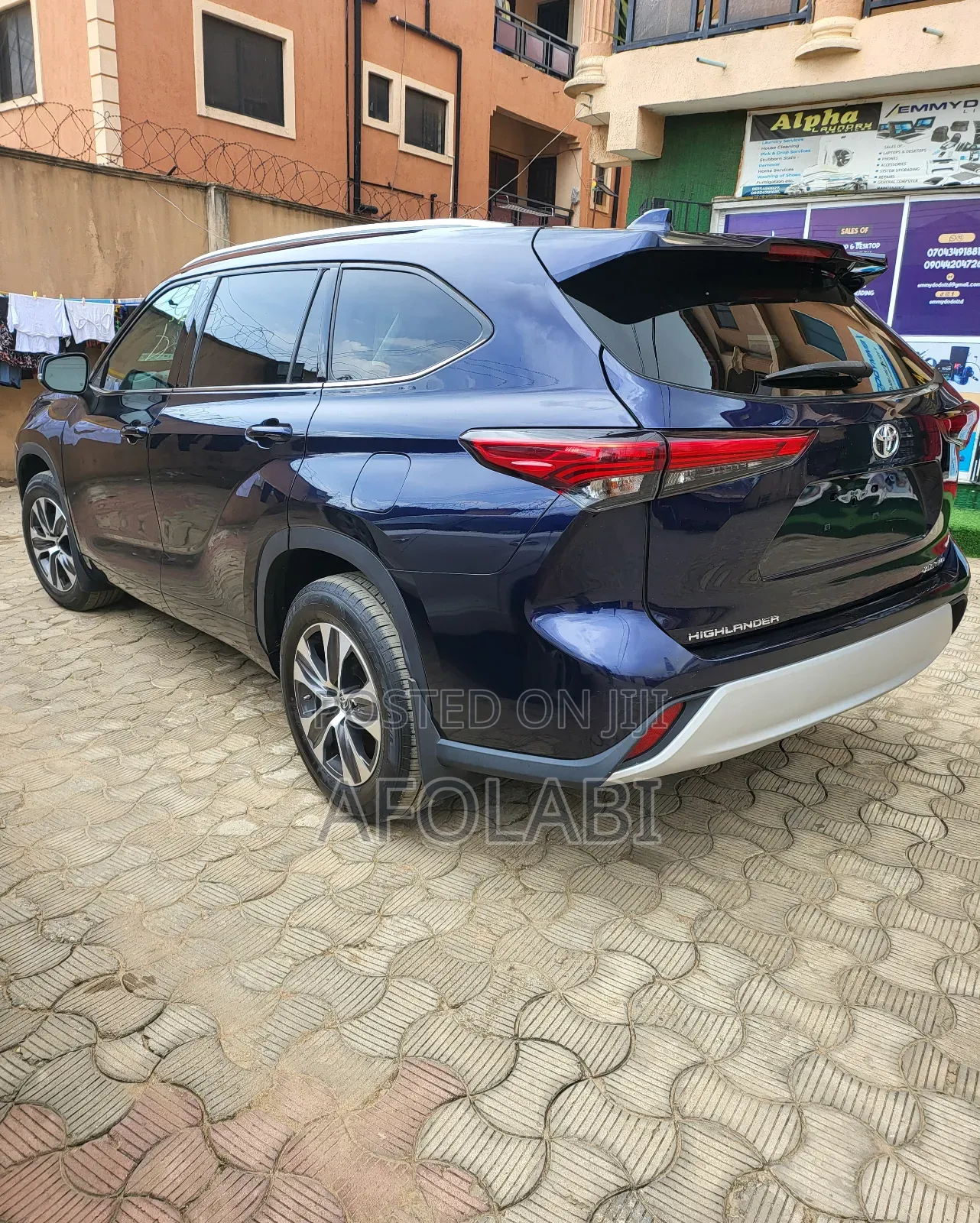 Toyota Highlander XLE 2021 Blue