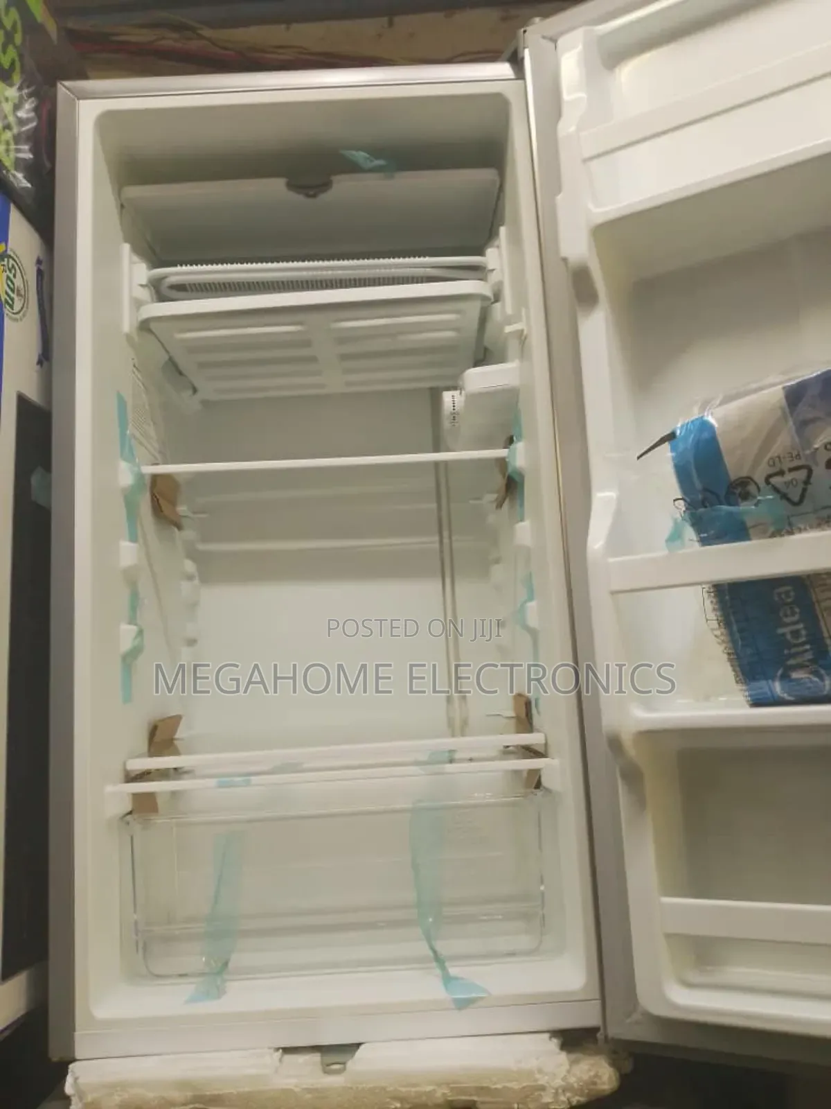 Midea Fridge 112