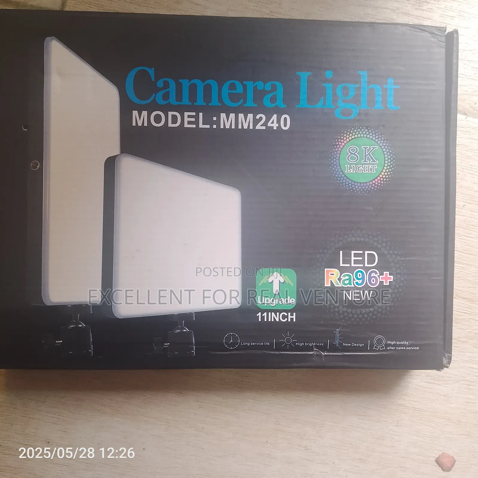Camera Light Model :Mm240