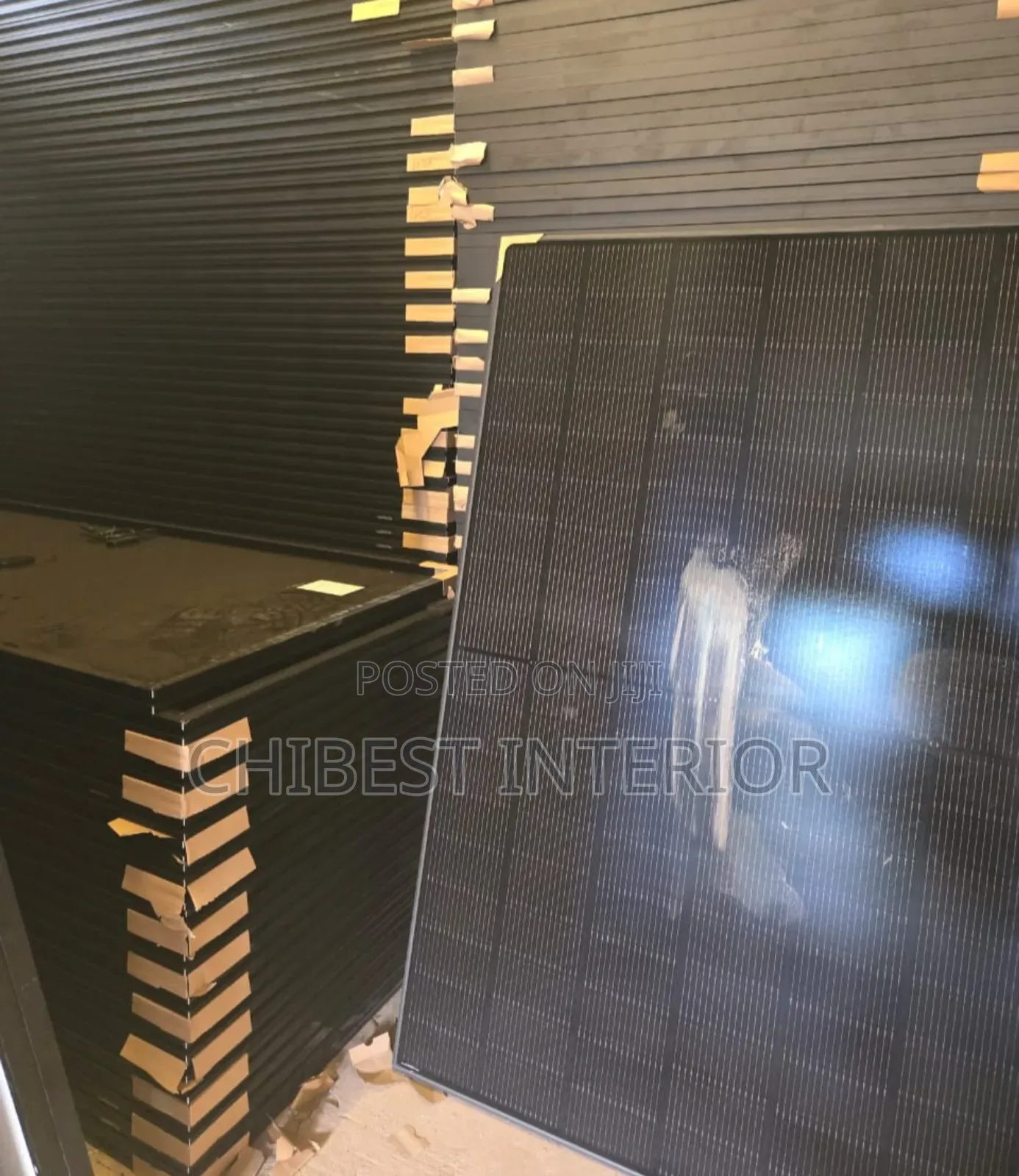 Luxury 410watts All Black Solar Panel.
