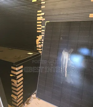 Luxury 410watts All Black Solar Panel.