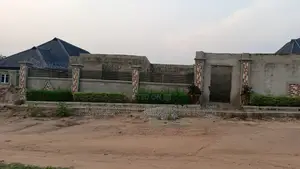 3bdrm Bungalow In Alabiamo Avenue, Akure For Sale