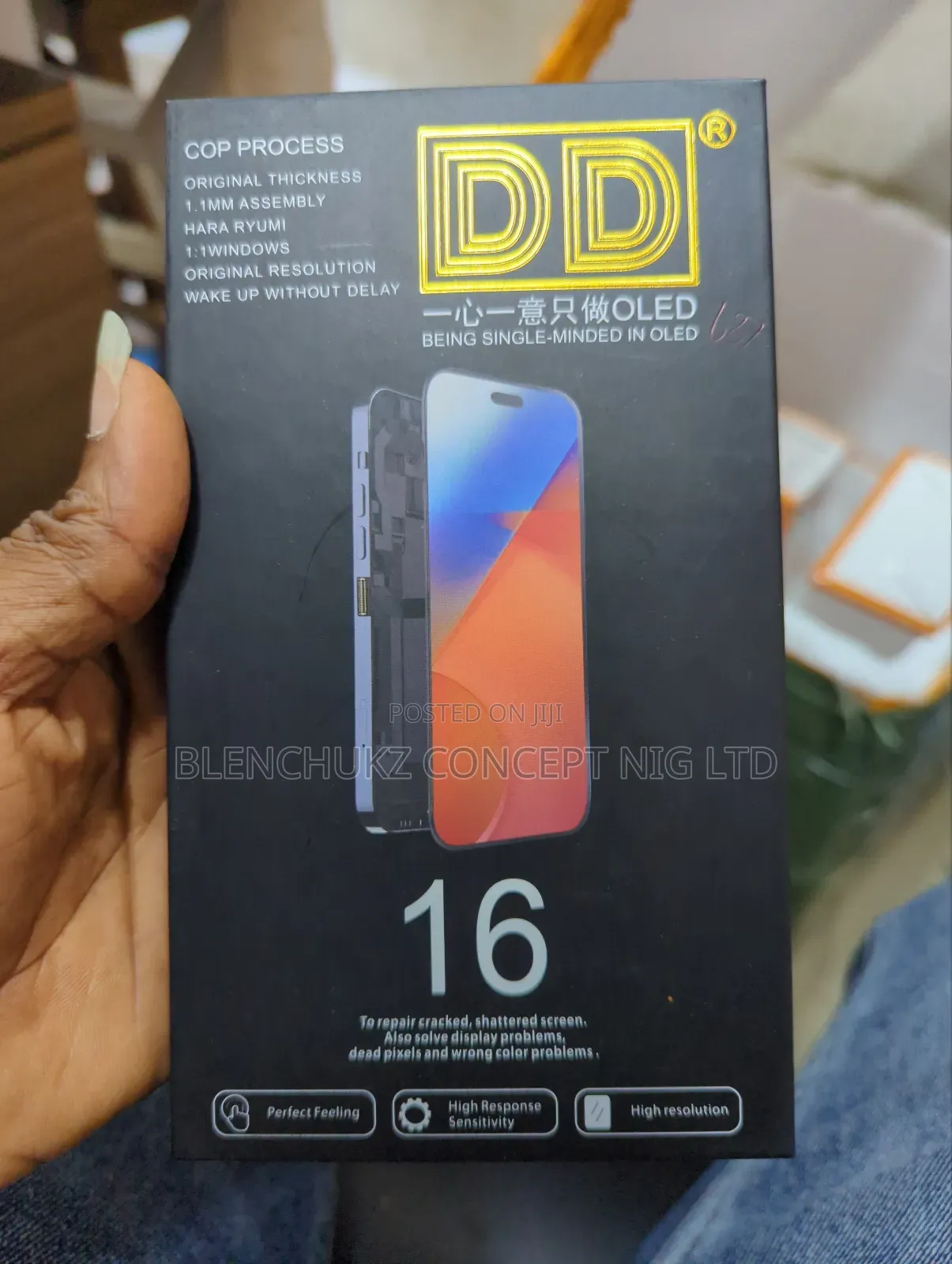 iPhone 16 Screen