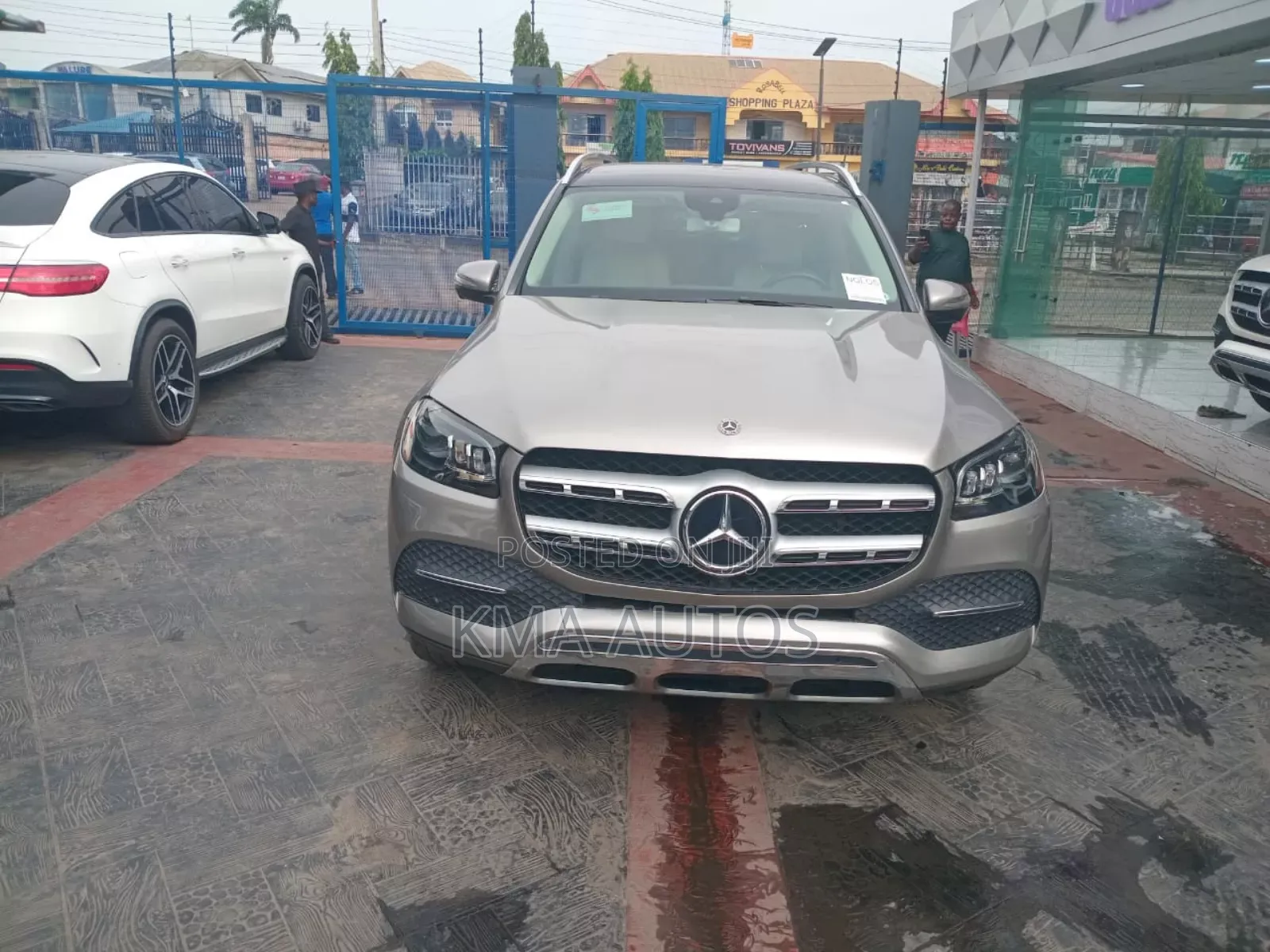 Mercedes-Benz GLS-Class 2021 Gold