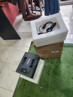 2kwh Hithuim Solar Generator With Inbuilt Lifep04 Battery