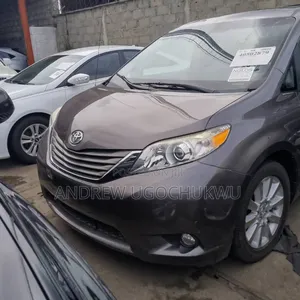 Toyota Sienna 2013 Gray