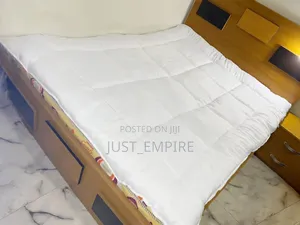 Bed/Mattress Topper