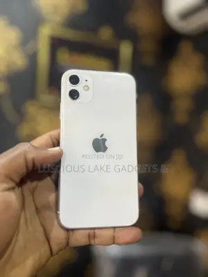 Apple iPhone 11 64 GB White
