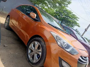 Hyundai i30 2014 Orange