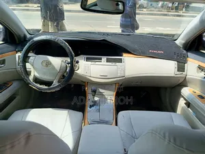 Toyota Avalon Limited Sedan FWD (3.5L 6cyl 6A) 2008 Red