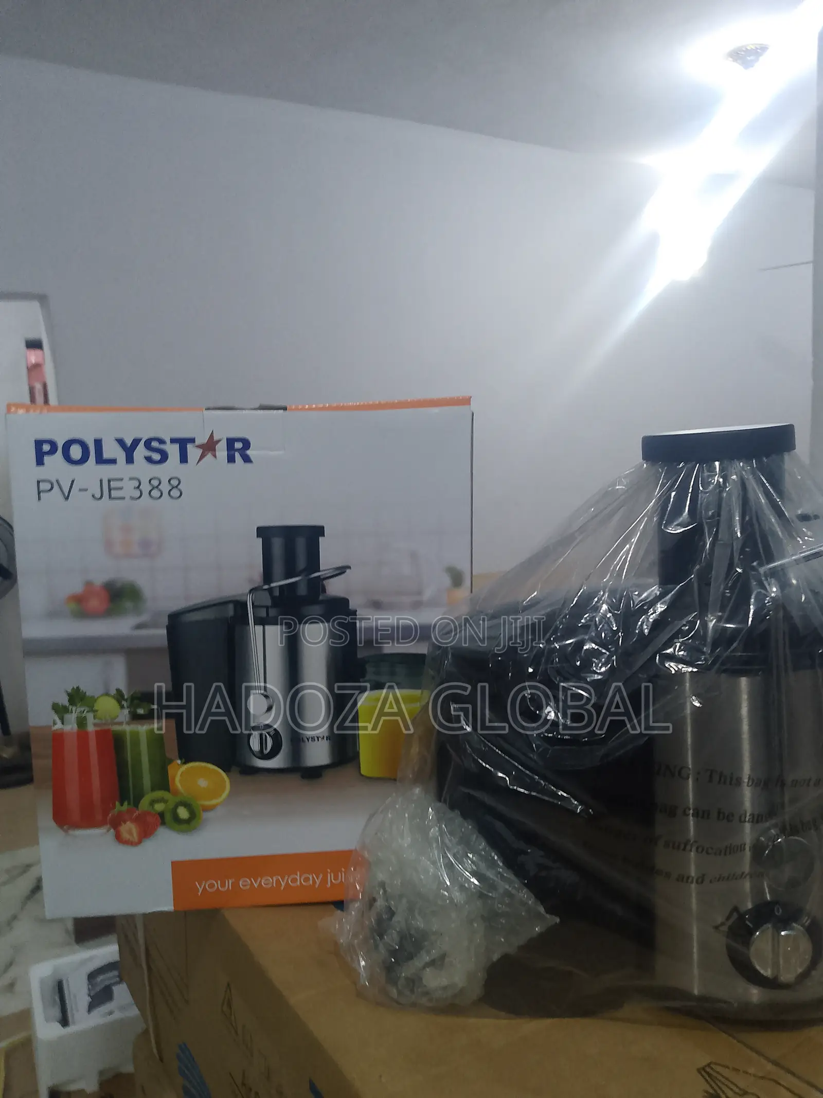 Stylish & Efficient Fruit & Veggies Juicer Polystar Pv-je388