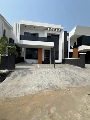 4bdrm Duplex in Chevron for sale