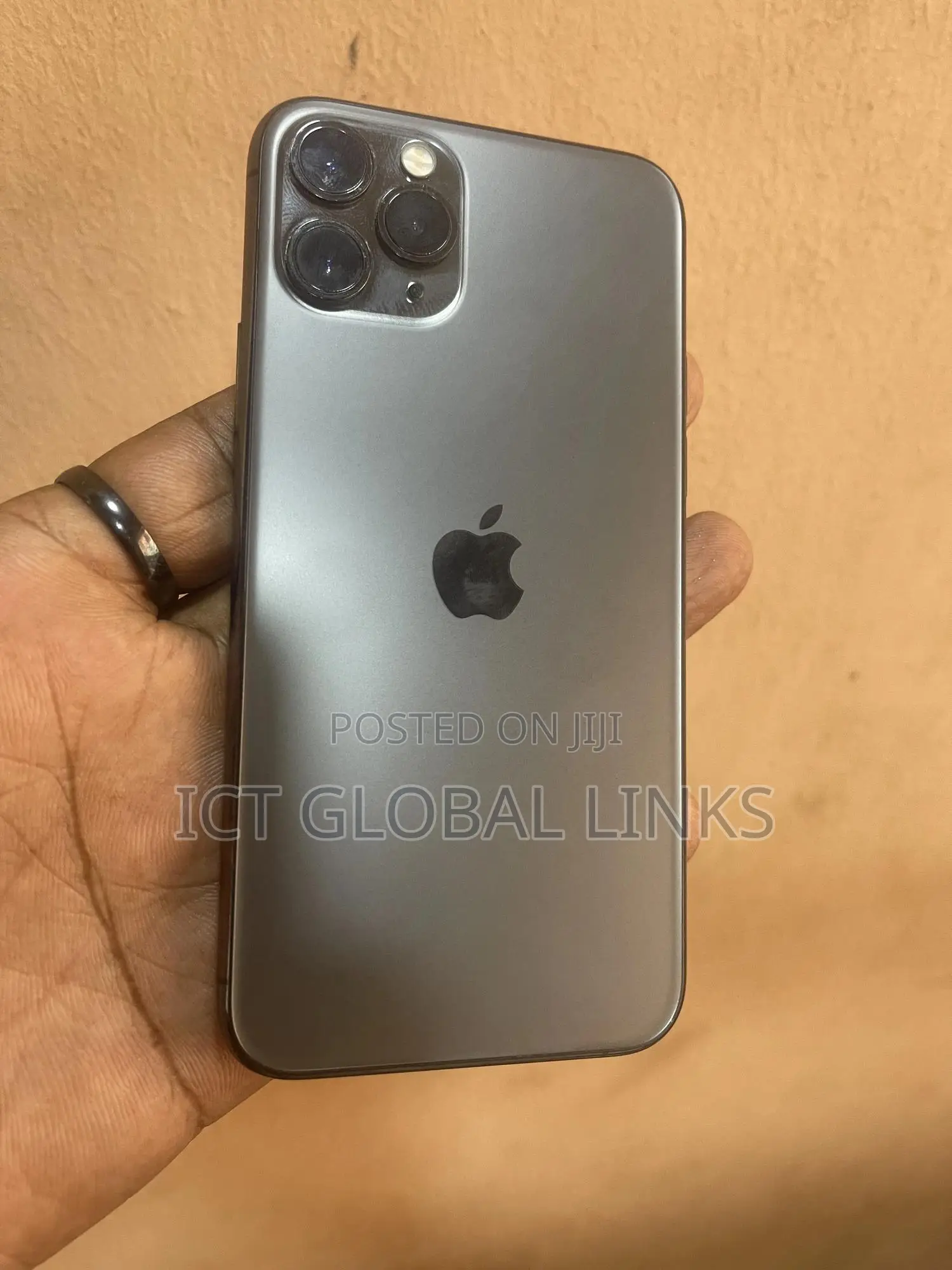 Apple iPhone 11 Pro 64 GB Gray