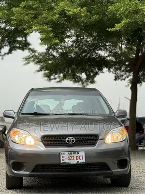 Toyota Matrix XR Hatchback FWD (1.8L 4cyl 4A) 2007 Gray