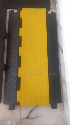 Heavy Duty Cable Protector (5 Channels)
