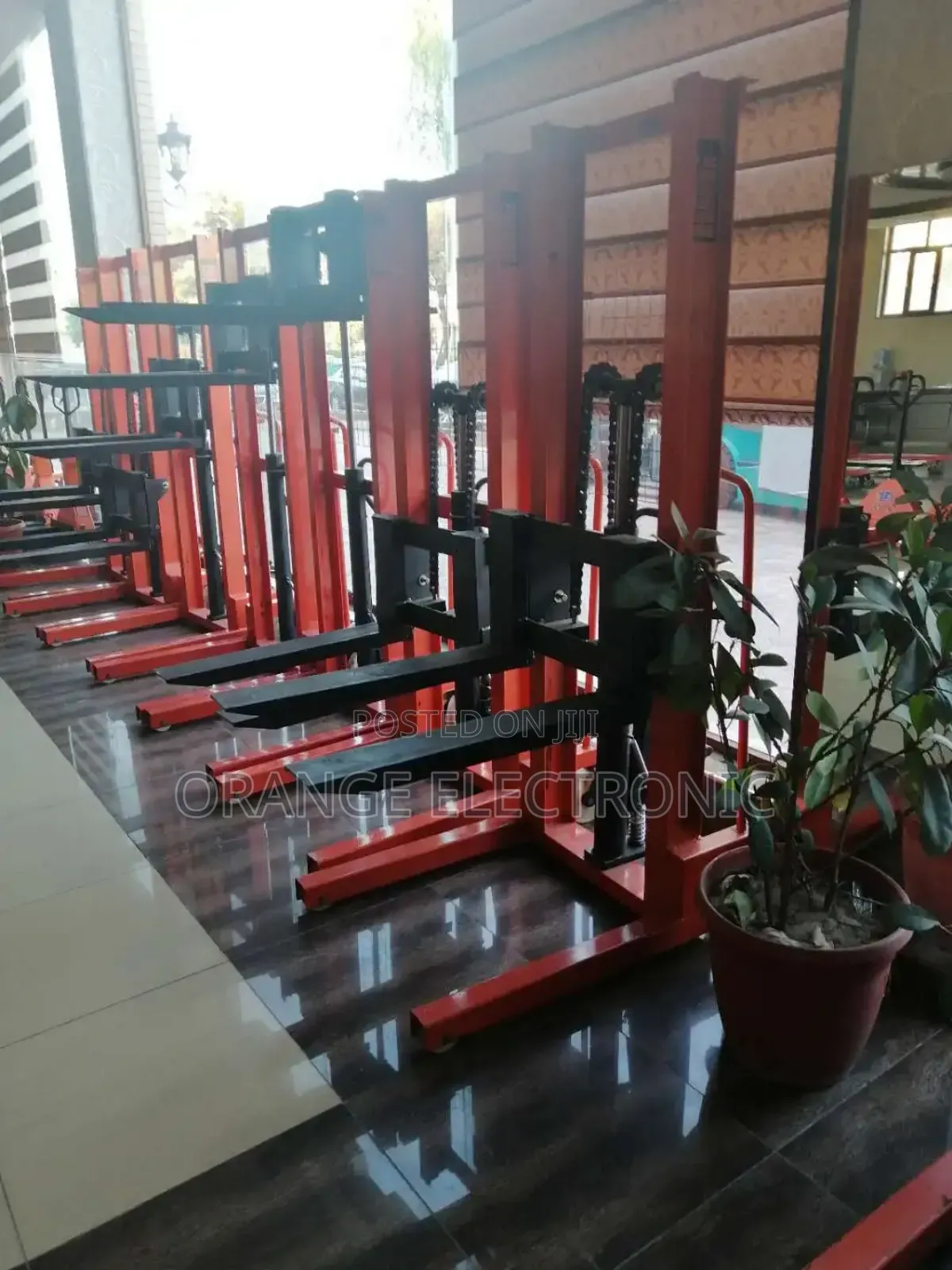 Stacker Pallet Lift 2ton