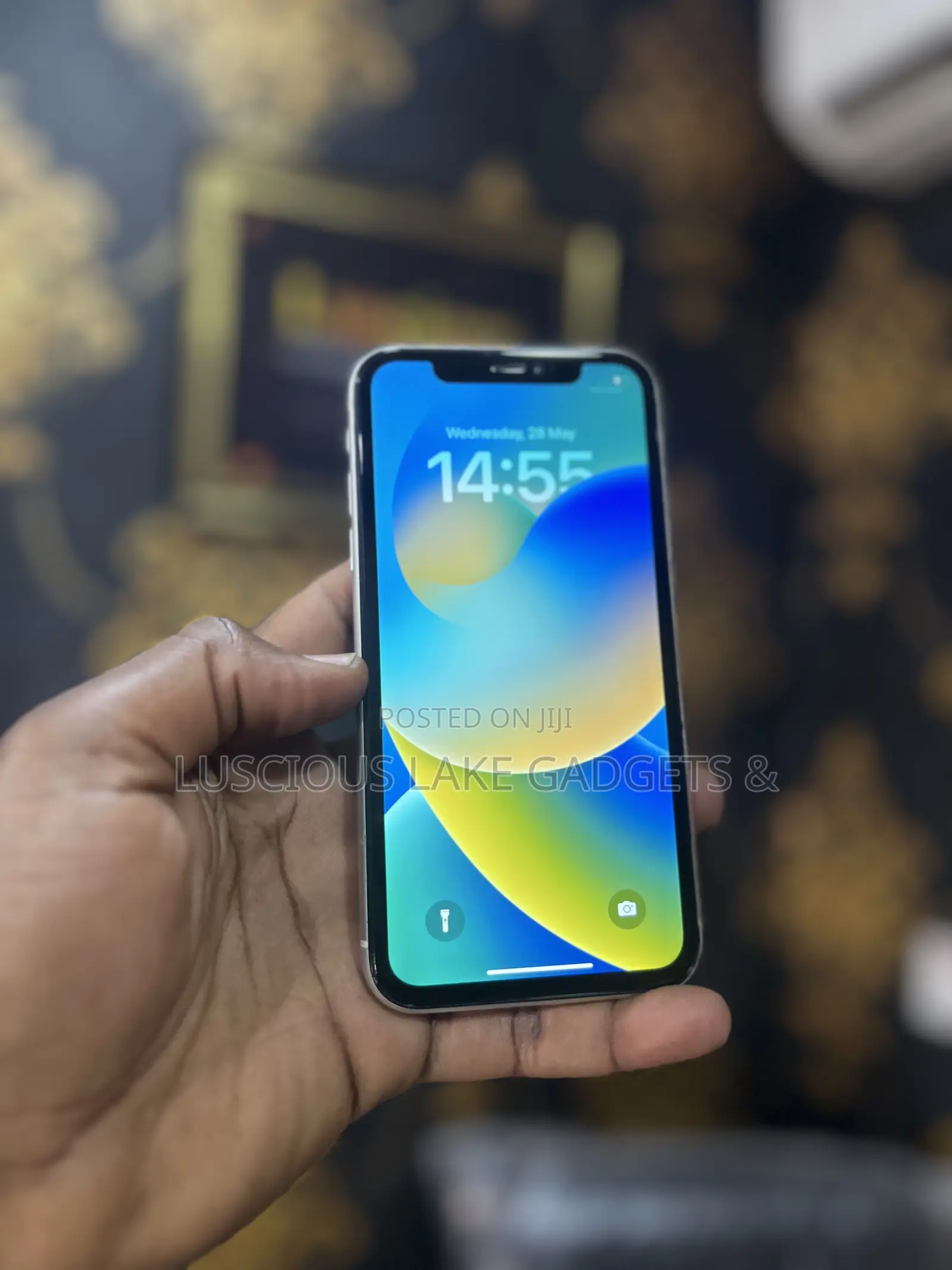 Apple iPhone 11 64 GB White