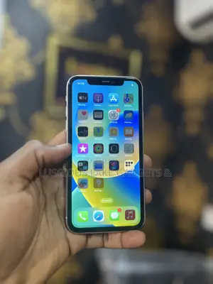 Apple iPhone 11 64 GB White