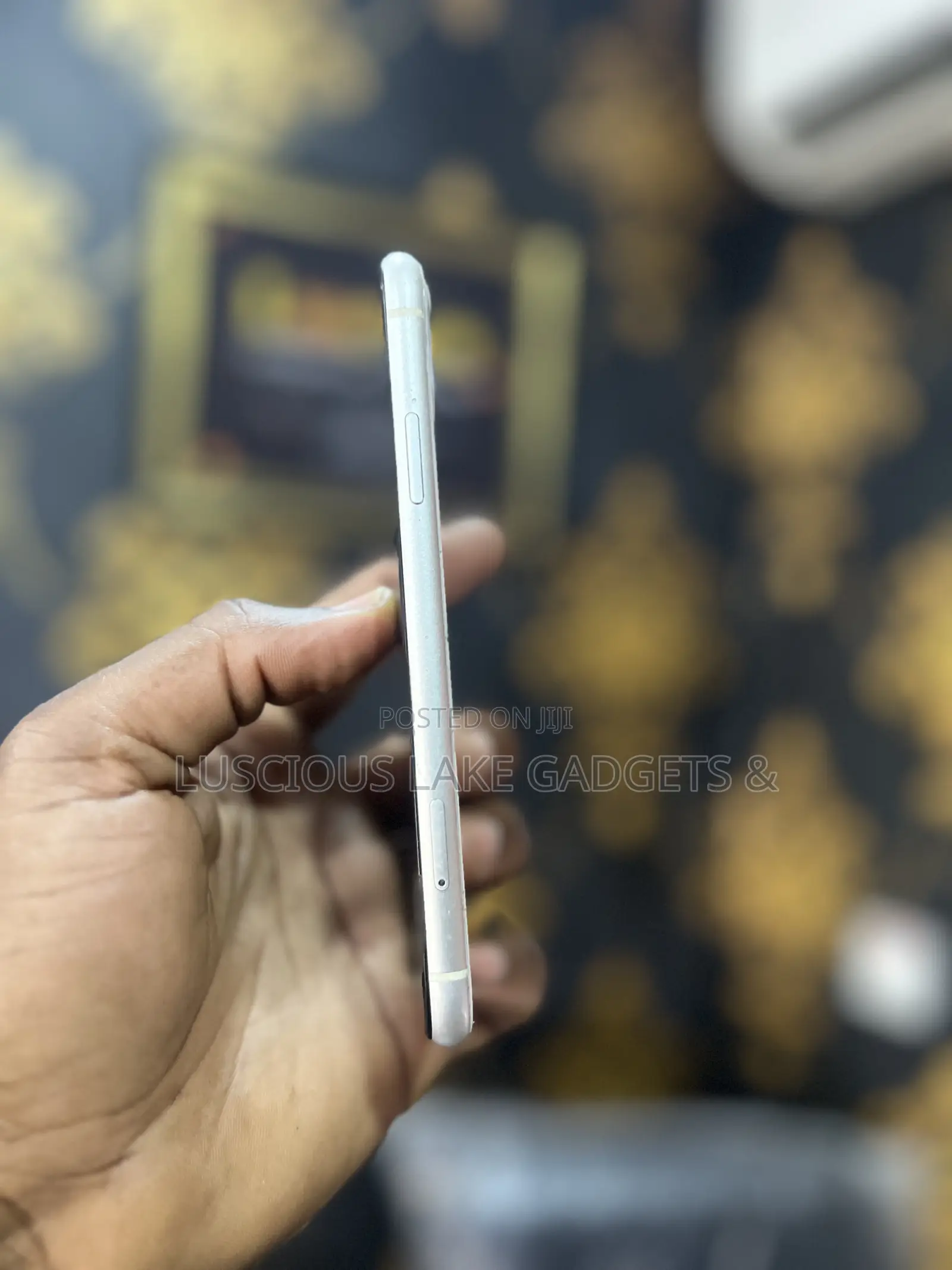 Apple iPhone 11 64 GB White
