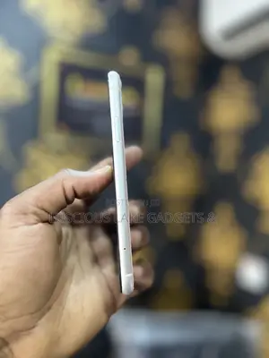 Apple iPhone 11 64 GB White