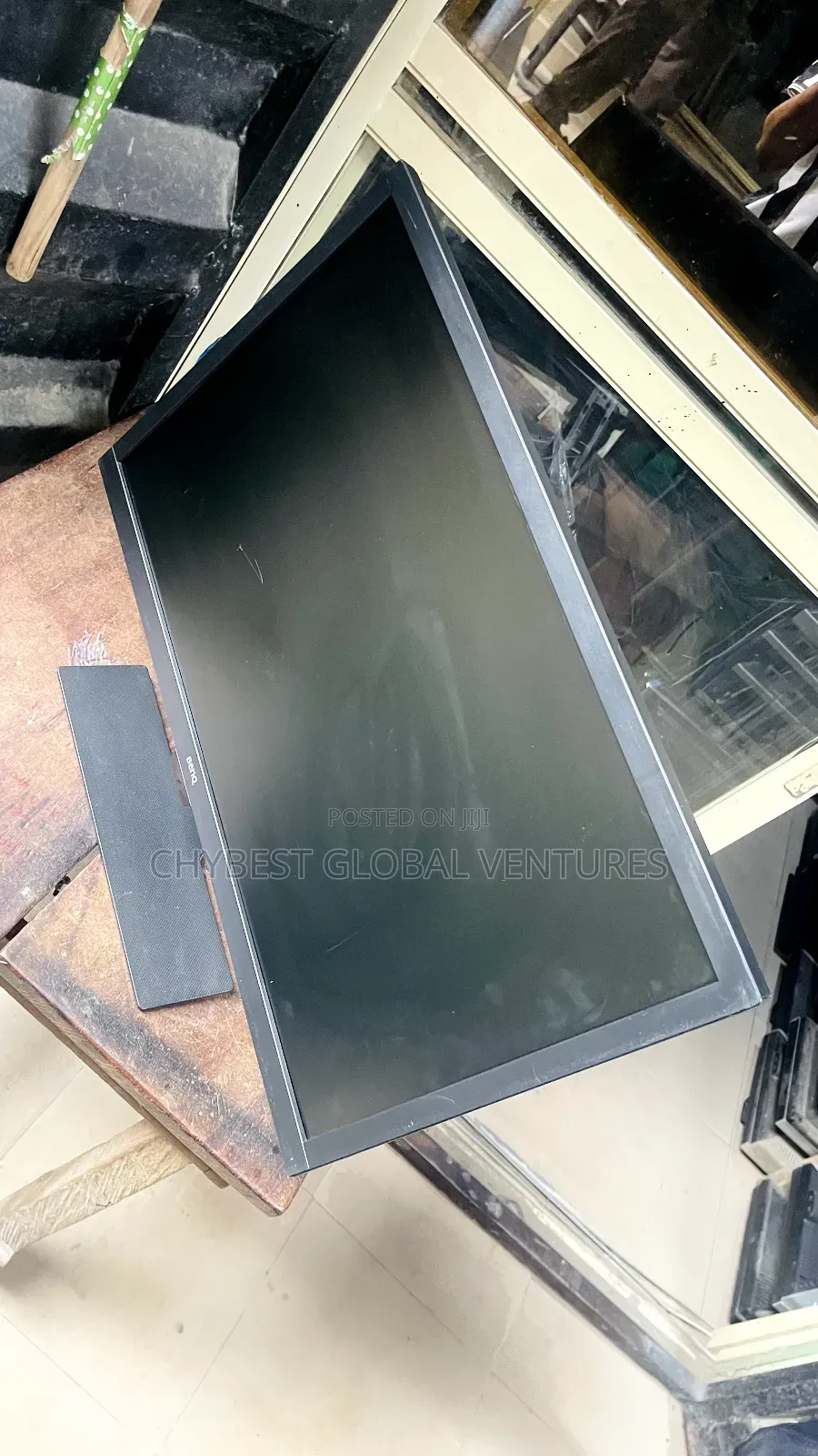 27 Inches Benq Monitor