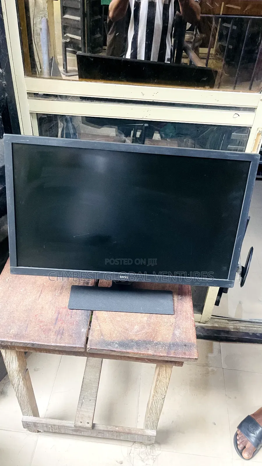 27 Inches Benq Monitor