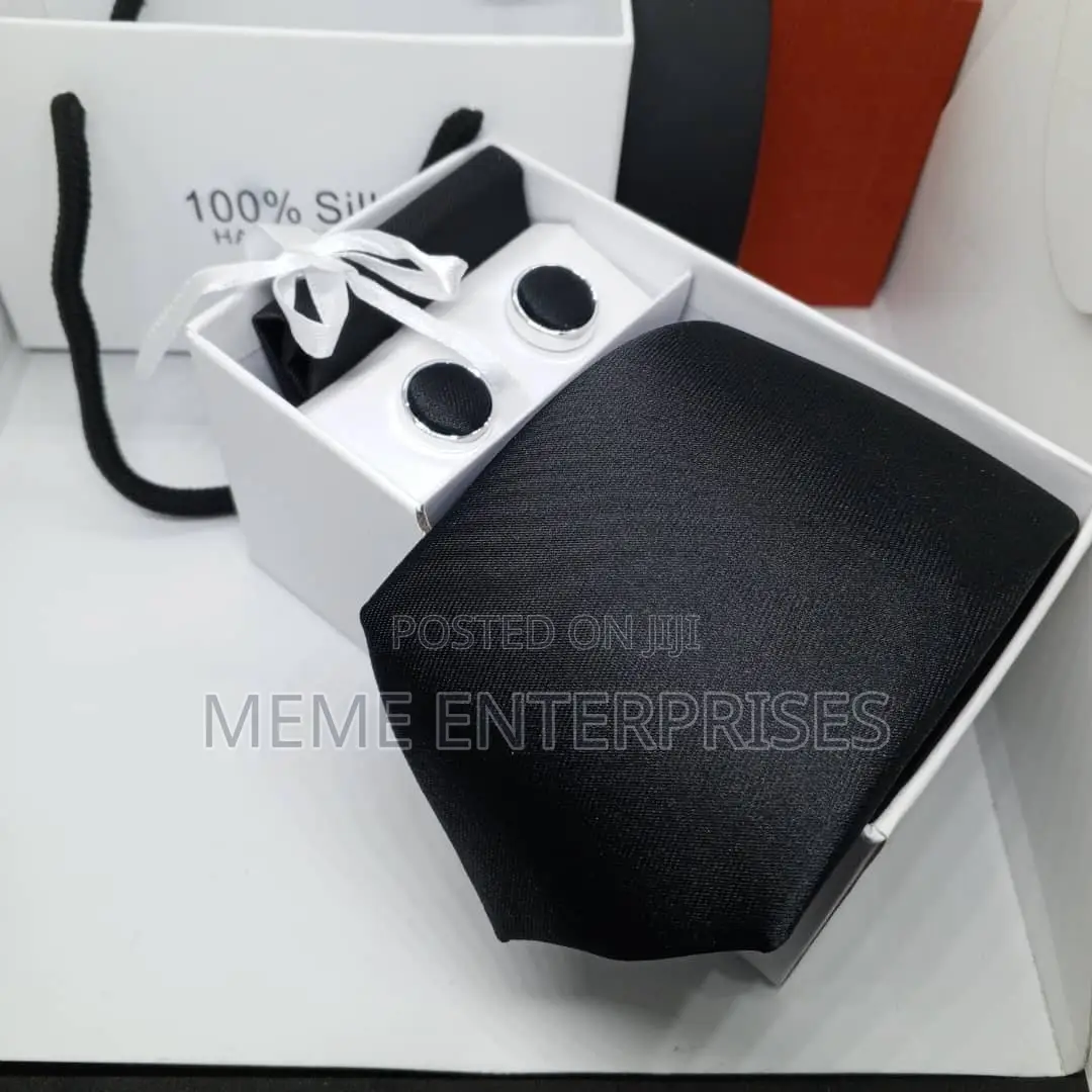 Black Set of Tie 